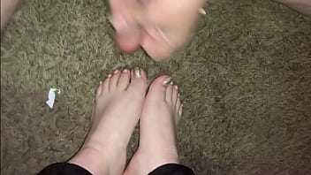 Preview 3 of Xxbaovoa - Cumshot on sexy feet (Silver and Pink Toes)