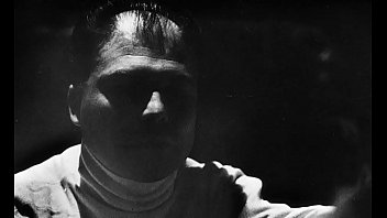 Preview 2 of Sucking Dog Ball - La Jetee (1962) Chris Marker (FRANCIA) subtitulado