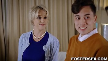 Preview 3 of Hot Mom Sxxc - Foster stepMom Dee Williams Requests Help With Fertility Issues