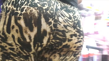 Preview 2 of Amerec - Leggins Leopard - Rico Culo Veterana Extrangera