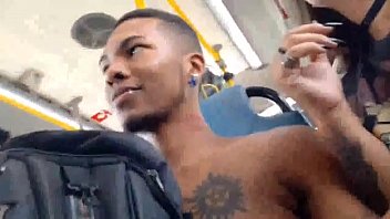 Preview 2 of Videsex Com - Novinha Fazendo Boquete No &Ocirc_nibus