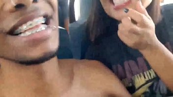 Preview 3 of Videsex Com - Novinha Fazendo Boquete No &Ocirc_nibus