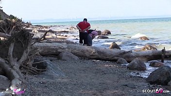 Preview 1 of Turkce Alt Yazilisert - Sex am Ostsee Strand von deutschen Teen und alten Typen