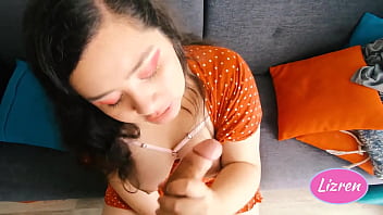 Preview 4 of Barzzes Mom Xxx Son - Lizren Ya  lo chupo como profesional