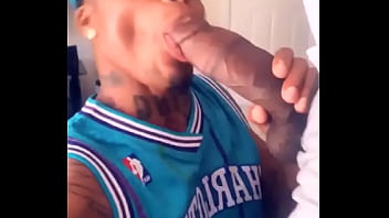 Preview 2 of Red Light Area Xxx Vidoes - Mamaguevo por pinta