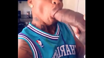 Preview 3 of Red Light Area Xxx Vidoes - Mamaguevo por pinta