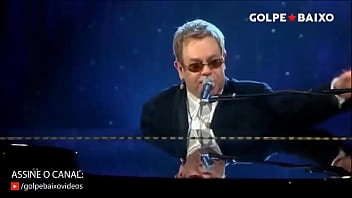 Preview 4 of Hidcemara - Novinha se exibindo no carro