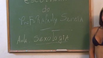 Preview 1 of Wild Sex With The Old Man - Professora gostosa da aula particular para dois pauzudos. ( Completo no xvideos red )