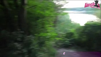 Preview 1 of Hidden Wife Big Ass - Deutsche amateur schlampe macht dreier im Wald mit sperma schlucken