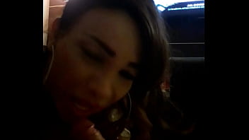 Preview 4 of Angela White Jeans - Kendra ligardi mamandole la verga a uno de mis fans