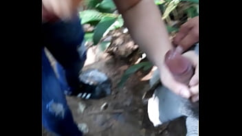 Preview 1 of Zibba - Chupando dois