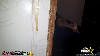 Preview 1 of Xem Phim Xxlx - Ladr&atilde_o Invade Casa pega a Dona d. faz ela usar a sua m&aacute_scara e no final manda tomar leitinho!!!