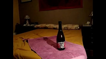 Preview 1 of Caseros Con Doble Penetracion - Botella vino