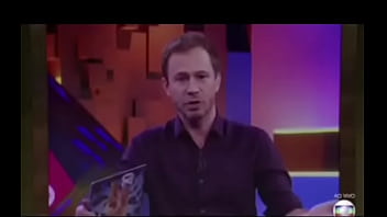 Preview 2 of Xoxoxo Nostalgy - Tiago Leifert Comendo cu de coreano ao vivo