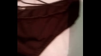 Preview 2 of Ass Pamazingoshoot - Probandome la tangas y pantis de mi vecina