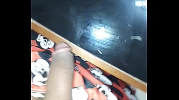 Preview 1 of Futa Self Sucking - Primeiro v&iacute_deo da minha mamba negra