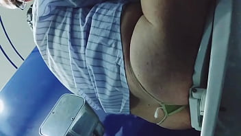 Preview 2 of Amanda Conda - Por fin,  una mamada de pene en los ba&ntilde_os p&uacute_blicos.