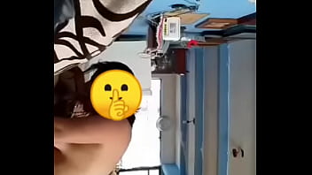 Preview 1 of Xxc Sex Video 2018 - Mi esoosa mamando a mi amigo(elno sabeque ella tiene  permisi