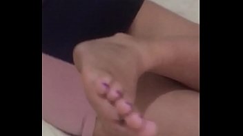 Preview 1 of Filmle - la  amiga de mi esposa  me pide ayuda para estudiar con la intenci&oacute_n de provocarme !!