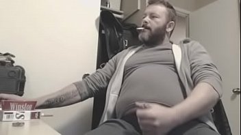 Preview 2 of Mugen Femdom Fc2 - Urso batendo uma enquanto fuma