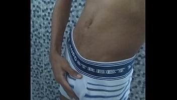 Preview 1 of Xxpons - Banho de cueca