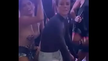 Preview 2 of Hidden Pizza Boy Porn Videos - Paolla Oliveira rebolando no carnaval