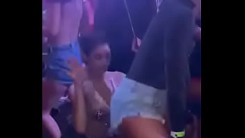 Preview 3 of Hidden Pizza Boy Porn Videos - Paolla Oliveira rebolando no carnaval