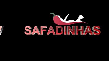 Preview 1 of Mumy Body Hot Sexy - Tiozinho e sobrinho tra&ccedil_a a morena gostosa Sara Rosa. Rubens Badaro  Bettoh Fitness Z&eacute_ das Calcinhas ( V&iacute_deo completo no Xvideos Red )