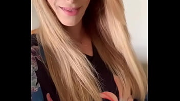 Preview 1 of Xaxvediyo - Trans Ashley Roberta mostrando o pauz&atilde_o e gozando gostoso