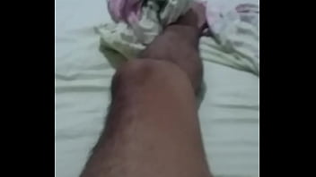 Preview 1 of Mom Seduces Her Virgin Son - V&iacute_deo de verifica&ccedil_&atilde_o