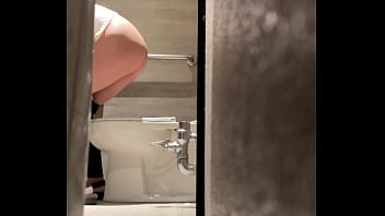 Preview 2 of Xxx Megumin - Espiando a chica mear