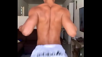 Preview 2 of Nina Kayy Xvideos - Viado rabudo rebolando a raba