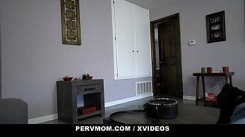 Preview 1 of Sexy Milf Arkadan Dayama Taciz - PervMom - Sexy Thick Milf (London River) Enjoys Her Stepsons Dick