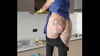 Preview 2 of Fg Xxx Video - Mi jefe me pide que le chupe la polla y en mi trabajo
