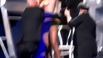 Preview 2 of Myanmar Pron Xxxx Video - Lady Gaga se cambia en publico