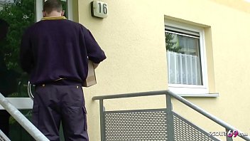 Preview 1 of Xxxxgil - Postbote erwischt deutsches Teen Tight Tini und ueberredet sie zum Fick - German Teen