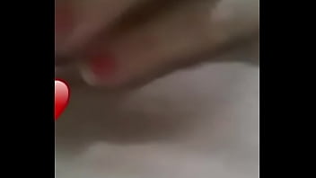 Preview 1 of Spesies4 - Ela enviou um v&iacute_deo toda molhadinha