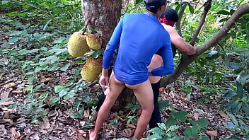 Preview 1 of Steep Dad Fuck Daughter - NO POMAR DE PAI VICENTE.