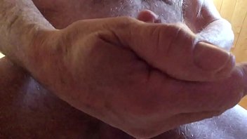 Preview 3 of Mom Fitness Watch - masturbation avec 2 &eacute_jaculations