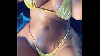 Preview 4 of Strip Billiards - Culona morena bien rica