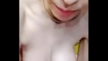 Preview 4 of Durina Cepat - ไลฟ์สดกลุ่มลับสาวชุดแดงหน้าสวยช่วยตัวเองเห็นนม