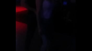 Preview 3 of Player Video Loading - Perreo discoteca con Carolina Martinez