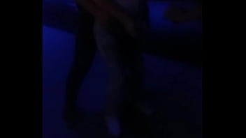 Preview 4 of Player Video Loading - Perreo discoteca con Carolina Martinez