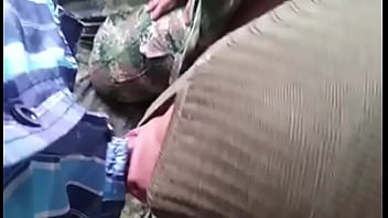 Preview 1 of Sleeping Wife Big Tist - Militar chupando verga,  soldado mam&aacute_ pija.  Si te interesa ver el video completo escr&iacute_benos