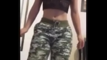 Preview 1 of Ls Model Sandra Orlow Porn - novinha dan&ccedil_ando e tirando a roupa
