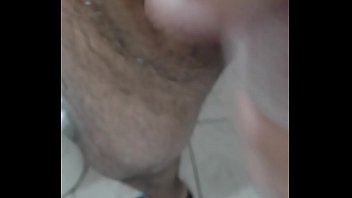 Preview 1 of Pump Titas 3 - cuando me ba&ntilde_o me masturbo