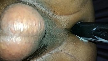 Preview 1 of 3 People Have Sex 2 Girls 1 Boy - Martozo comiendo barra