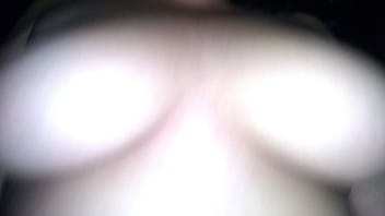Preview 2 of Smoking Hot Bj Eyes - Cinthia la tetona cabalgando