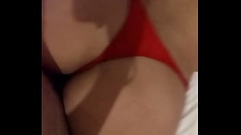 Preview 1 of Massicce Footjob - en cuatro con tanguita roja
