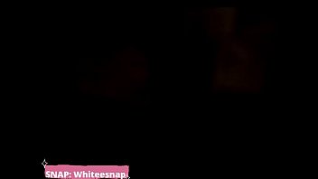 Preview 3 of Extreme Ohrfeige - Petite qui d&eacute_couvre son corps avec un gode vibrant